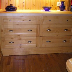 Cuisine en pin et comptoir en érable Cuisine en pin et comptoir en érable