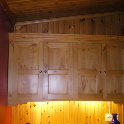 Cuisine en pin et comptoir en érable Cuisine en pin et comptoir en érable